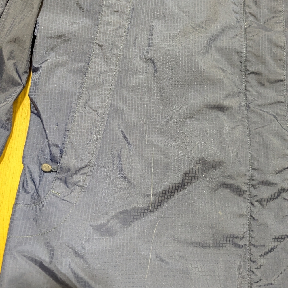 Mountain Hardware raincoat size S Women's - Picture 3 of 8